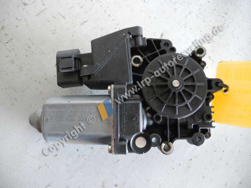 Audi A4 S4 B5 original Fensterhebermotor vorn rechts BJ1997